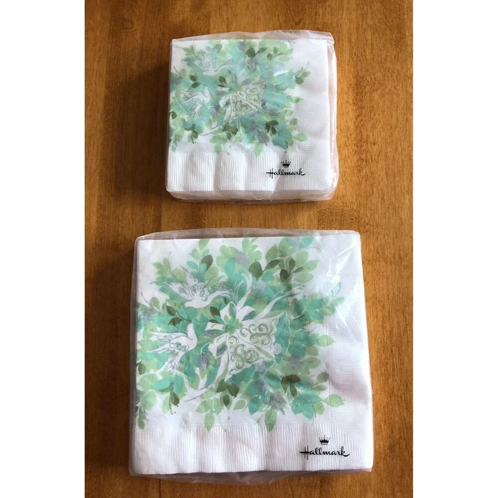 VINTAGE NEW Hallmark Paper Napkins Set of 2 Dinner Cocktail Bridal Wedding Dove